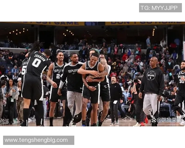 马刺与猛龙激战正酣NBA赛场上演精彩对决引发球迷热议